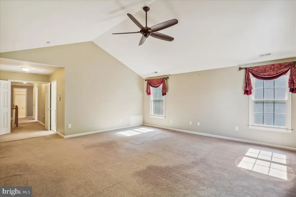 8931 FALLS FARM DRIVE Potomac, MD 20854