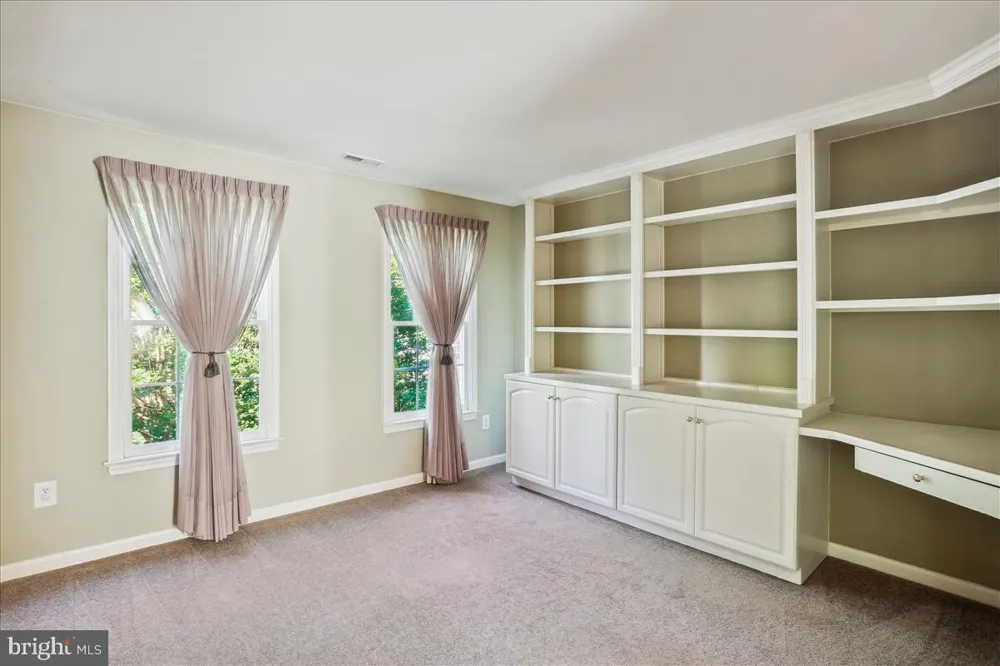 8931 FALLS FARM DRIVE Potomac, MD 20854