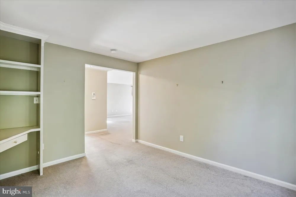 8931 FALLS FARM DRIVE Potomac, MD 20854