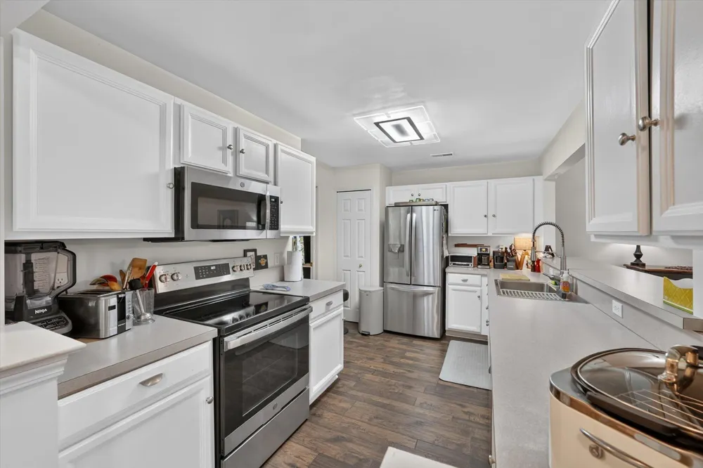 16766 Dover Drive Northville, MI 48168