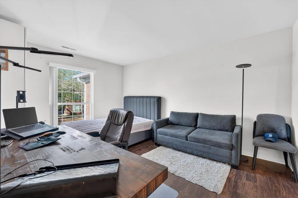 16766 Dover Drive Northville, MI 48168