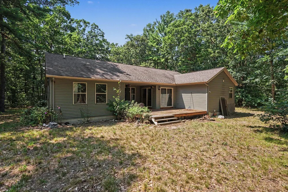 416 E River Road Dalton Township, MI 49445