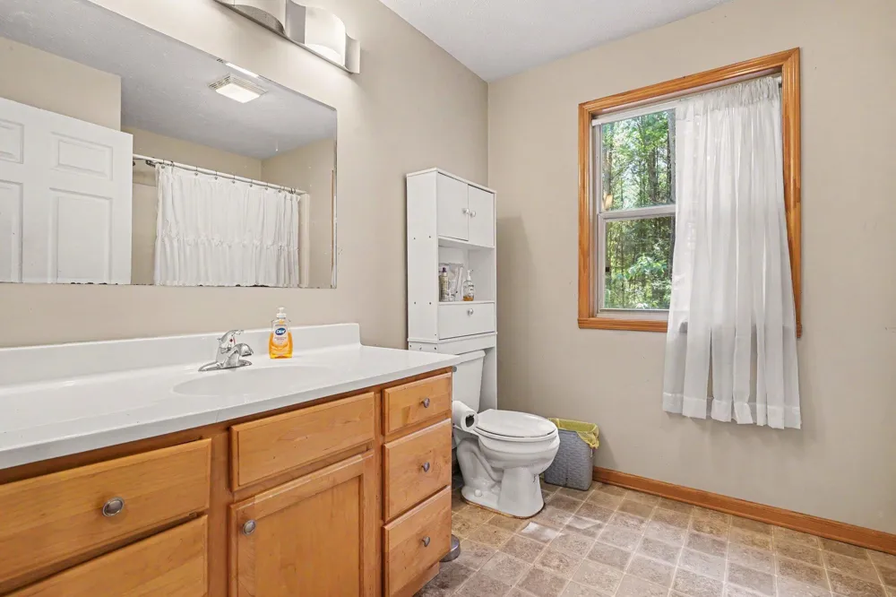 416 E River Road Dalton Township, MI 49445
