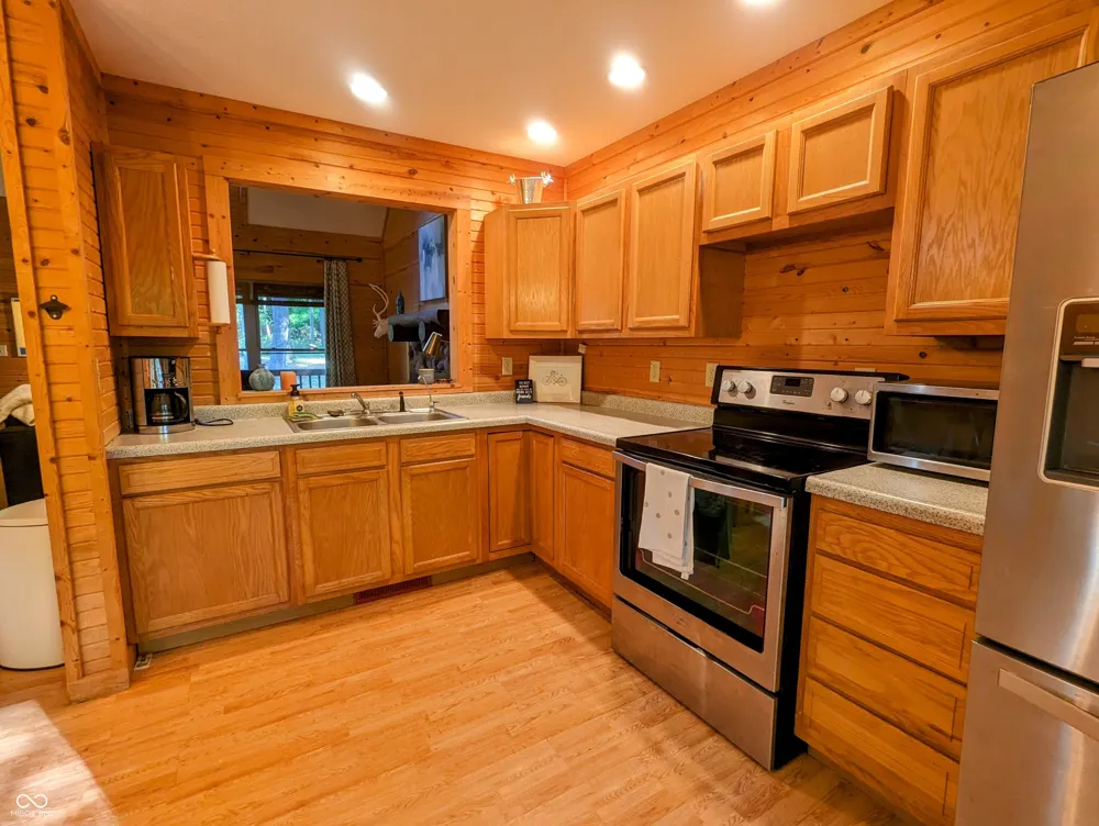 535 Cove Road Rockville, IN 47872