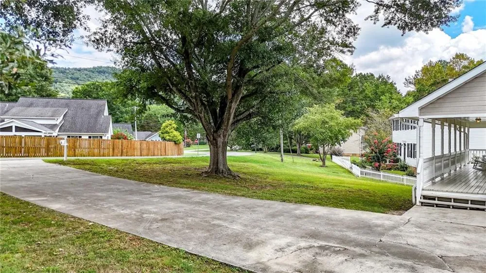 583 Avondale Drive Rocky Face, GA 30740