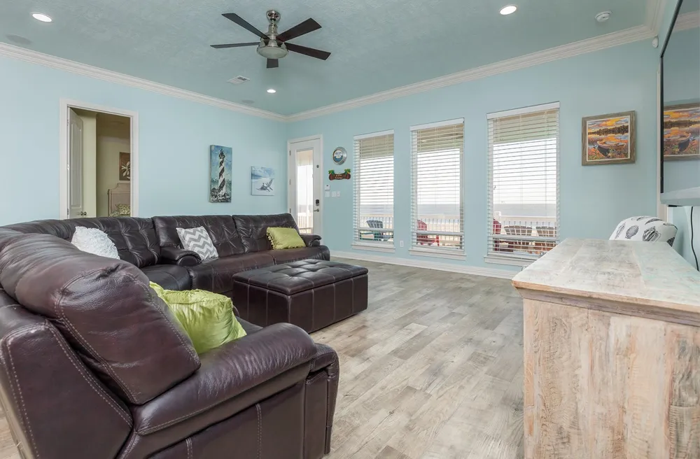 843 S Jack Road Crystal Beach, TX 77650