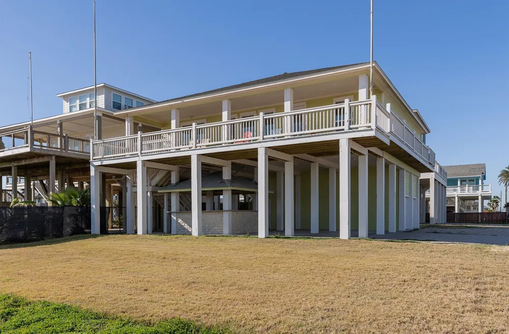 843 S Jack Road Crystal Beach, TX 77650