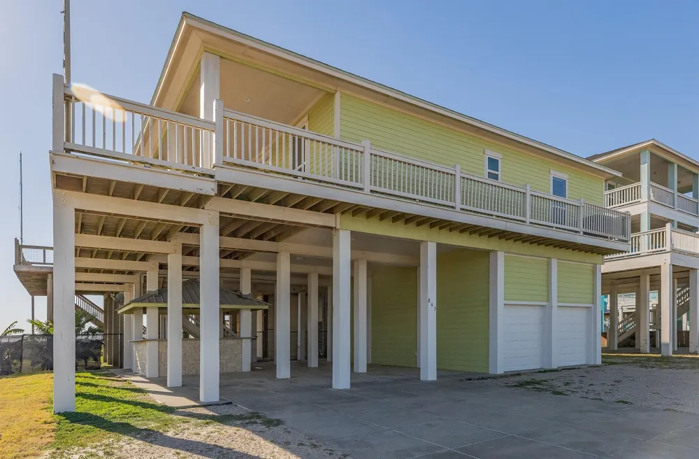 843 S Jack Road Crystal Beach, TX 77650