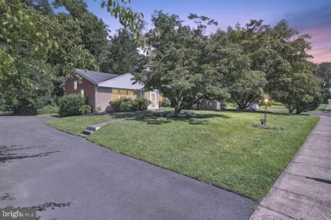 840 PEMBROKE ROAD