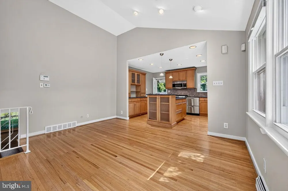 840 PEMBROKE ROAD Rydal, PA 19046