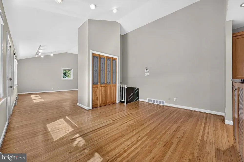 840 PEMBROKE ROAD Rydal, PA 19046