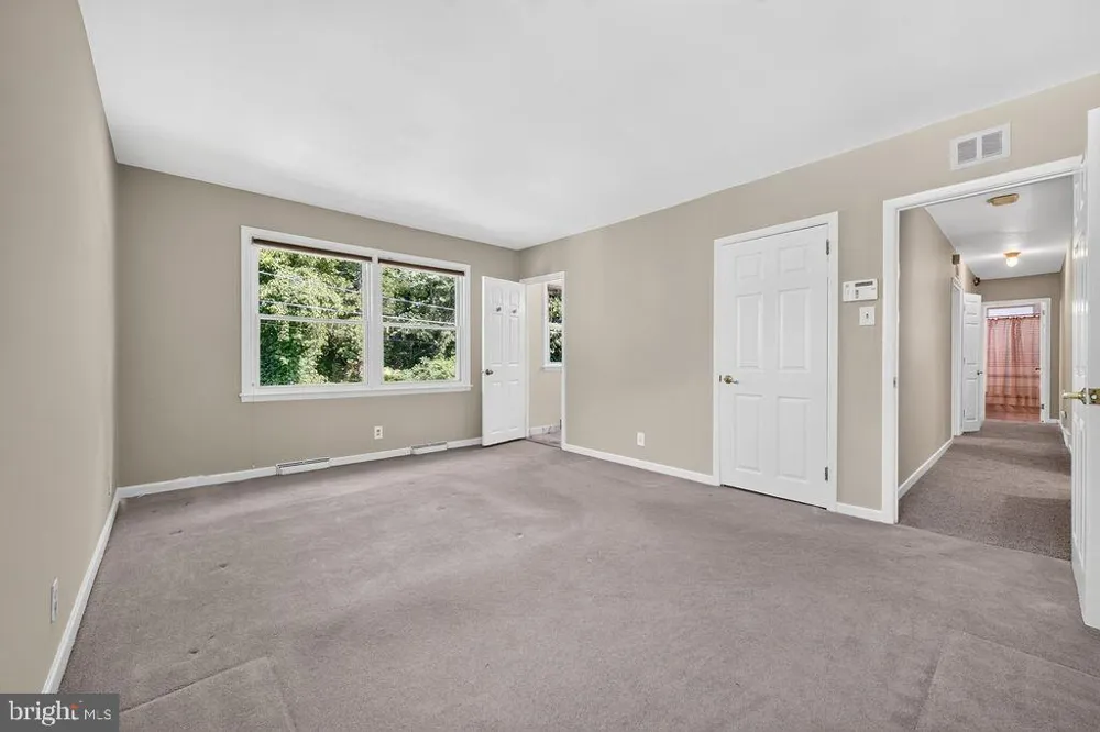 840 PEMBROKE ROAD Rydal, PA 19046