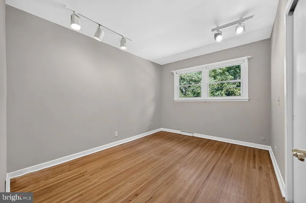 840 PEMBROKE ROAD Rydal, PA 19046
