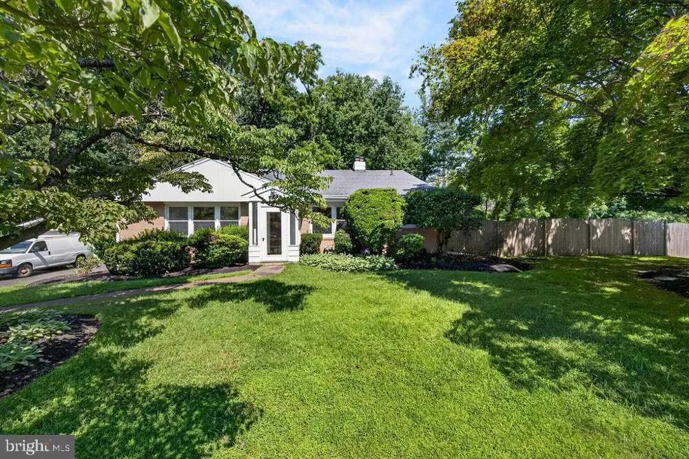 840 PEMBROKE ROAD Rydal, PA 19046