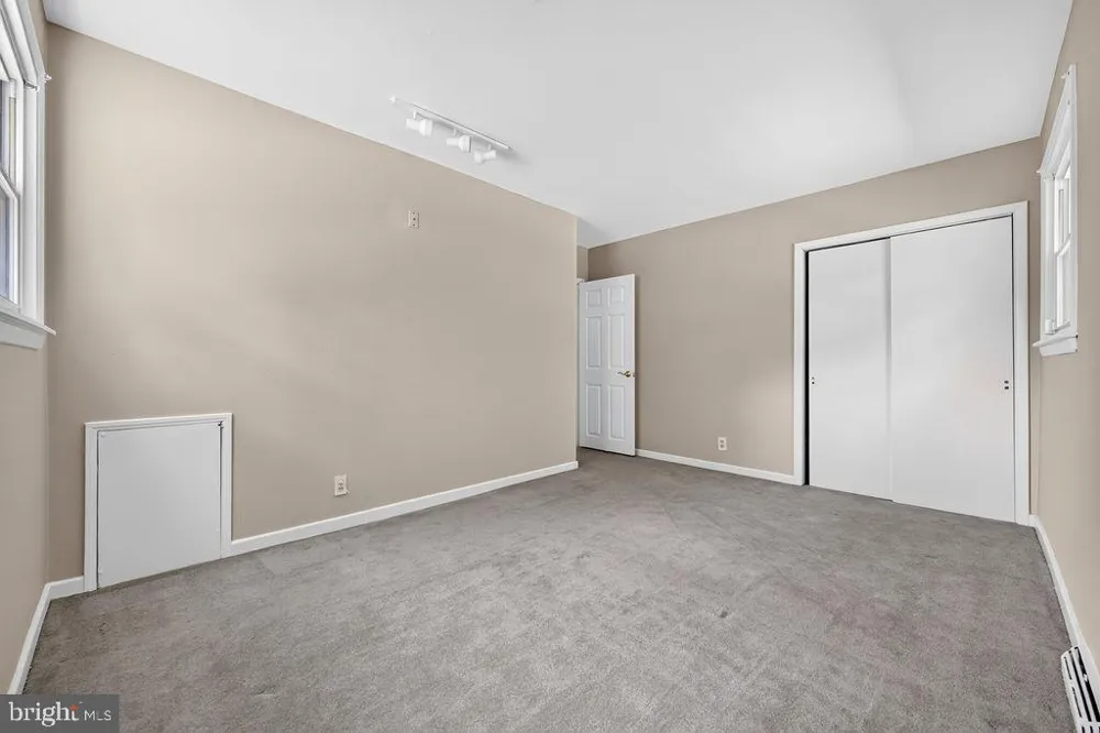 840 PEMBROKE ROAD Rydal, PA 19046