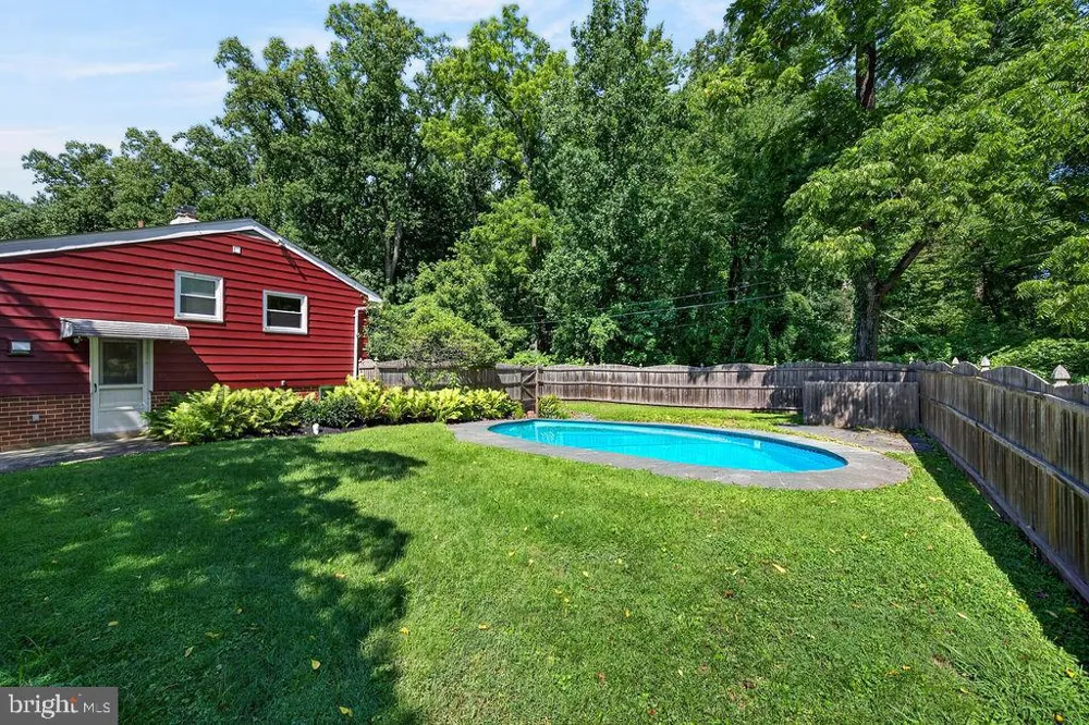 840 PEMBROKE ROAD Rydal, PA 19046