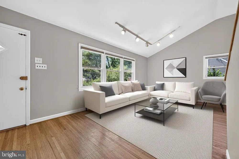 840 PEMBROKE ROAD Rydal, PA 19046