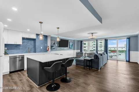 480 Ocean Boulevard #3F