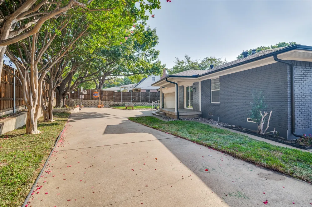 301 Valley Drive Rockwall, TX 75087