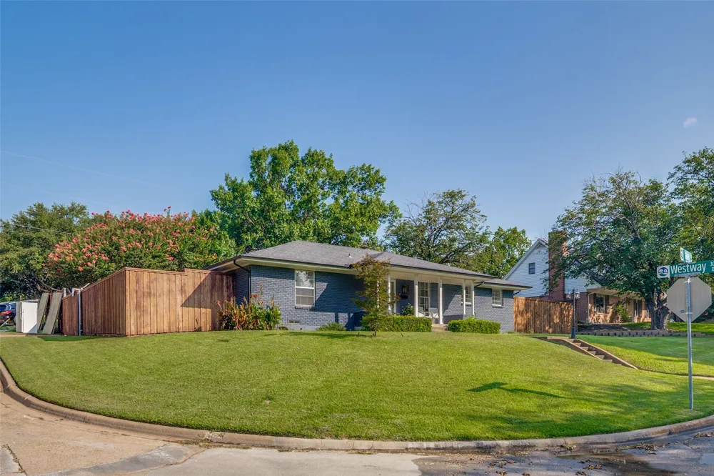 301 Valley Drive Rockwall, TX 75087