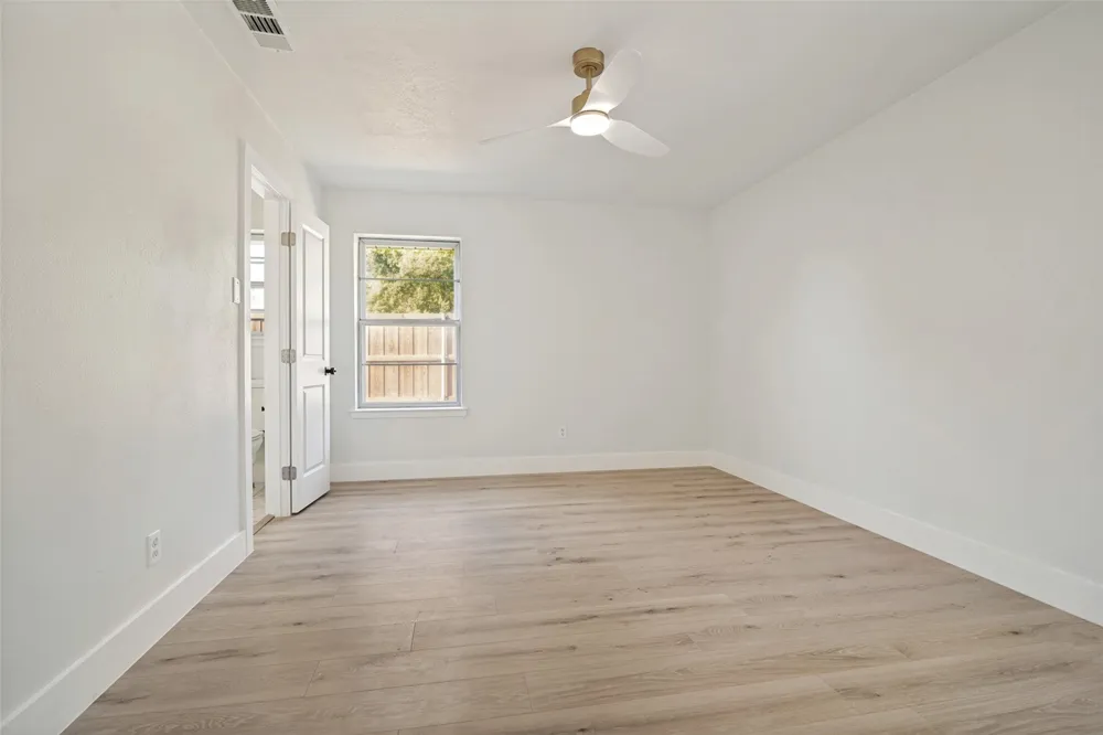 301 Valley Drive Rockwall, TX 75087