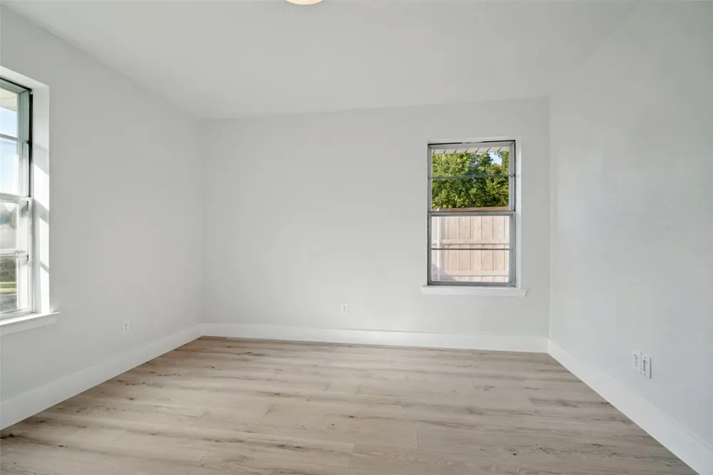 301 Valley Drive Rockwall, TX 75087