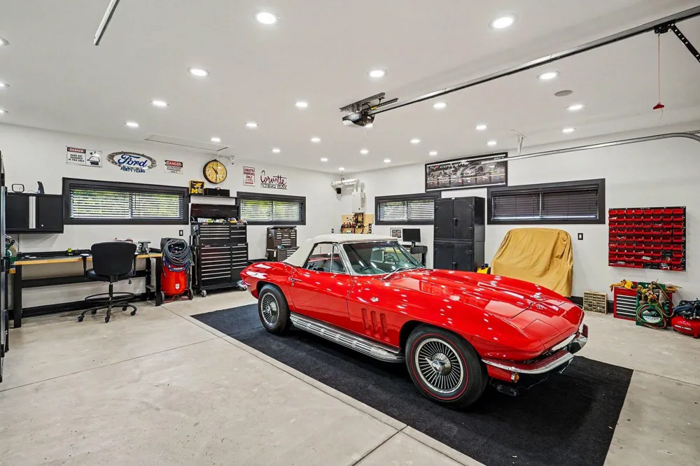 8588 Webster Hills Road Dexter, MI 48130