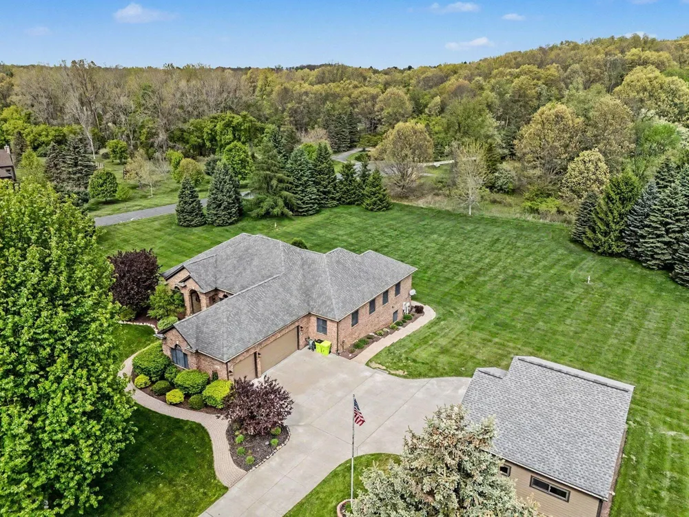 8588 Webster Hills Road Dexter, MI 48130