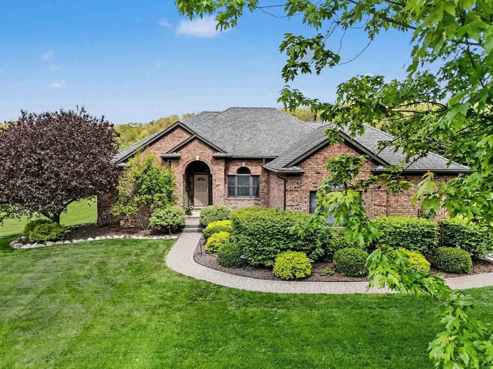 8588 Webster Hills Road Dexter, MI 48130