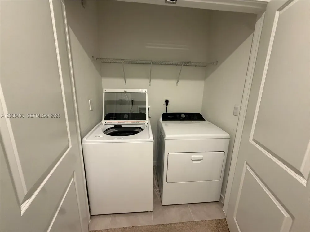 390 NE 12th St Florida City, FL 33034