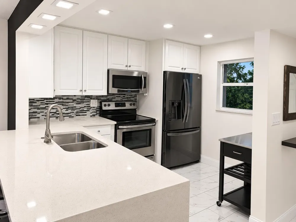 8301 SANDS POINT BOULEVARD #S306 Tamarac, FL 33321