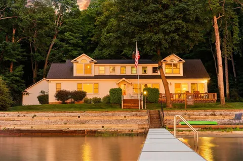 759 South Long Lake Road