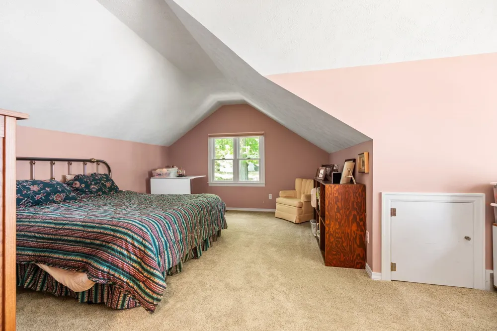 759 South Long Lake Road Long Lake Township, MI 49684