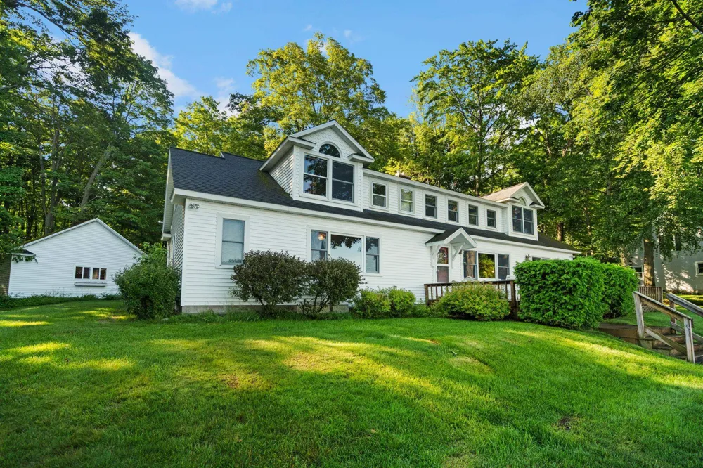 759 South Long Lake Road Long Lake Township, MI 49684