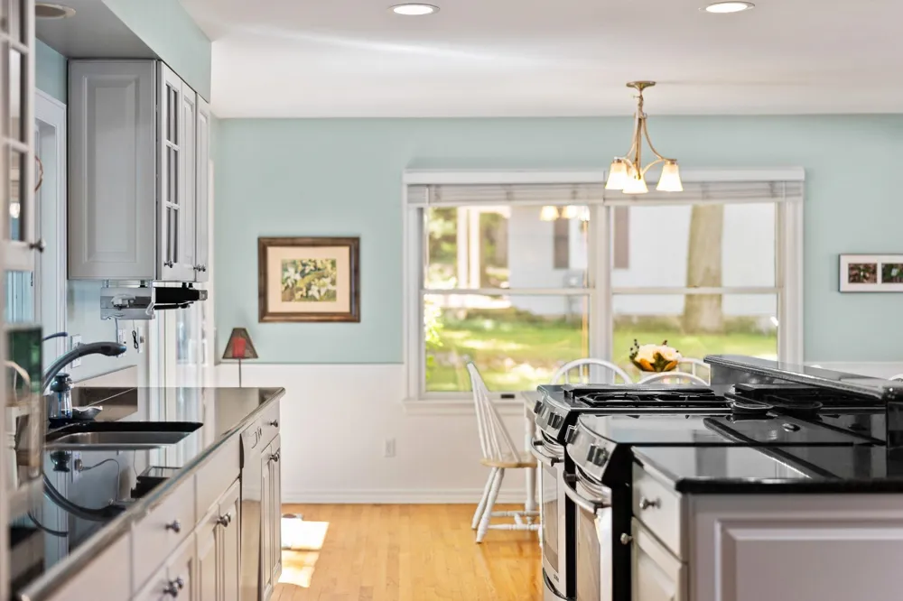 759 South Long Lake Road Long Lake Township, MI 49684