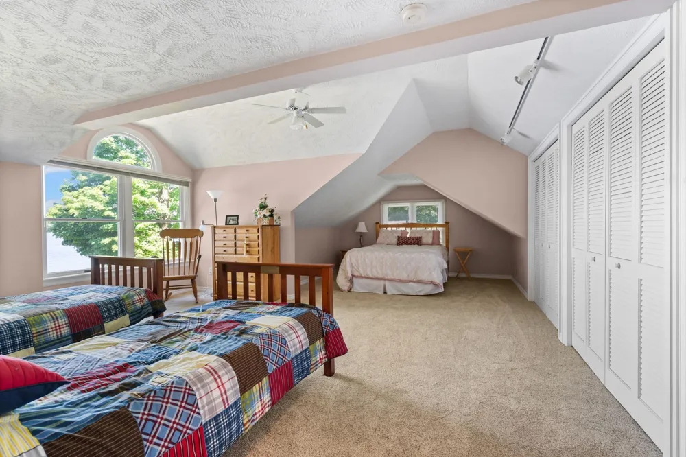 759 South Long Lake Road Long Lake Township, MI 49684