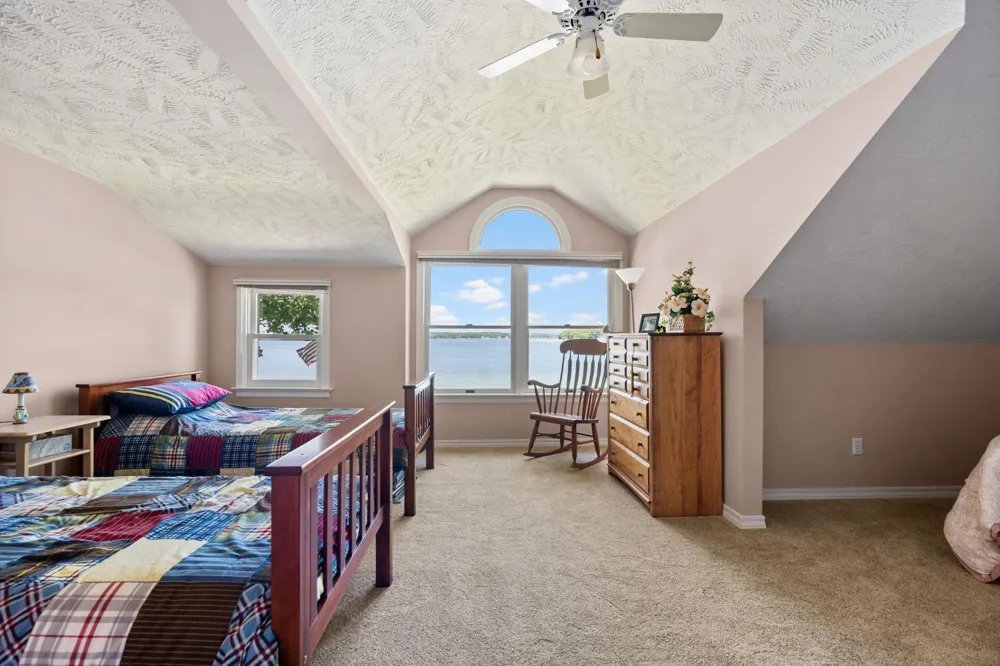 759 South Long Lake Road Long Lake Township, MI 49684