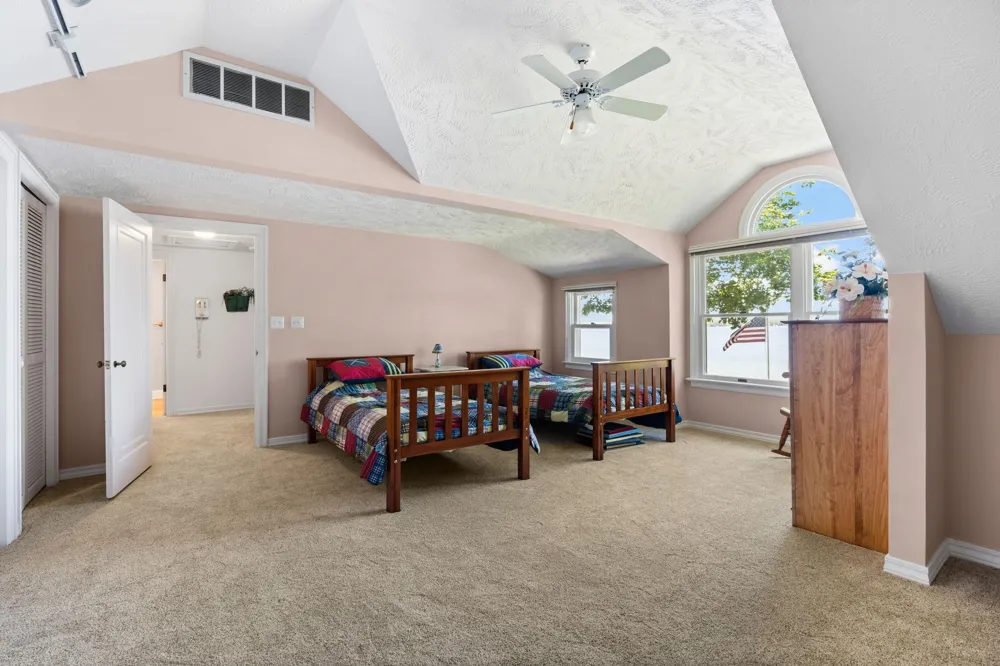 759 South Long Lake Road Long Lake Township, MI 49684