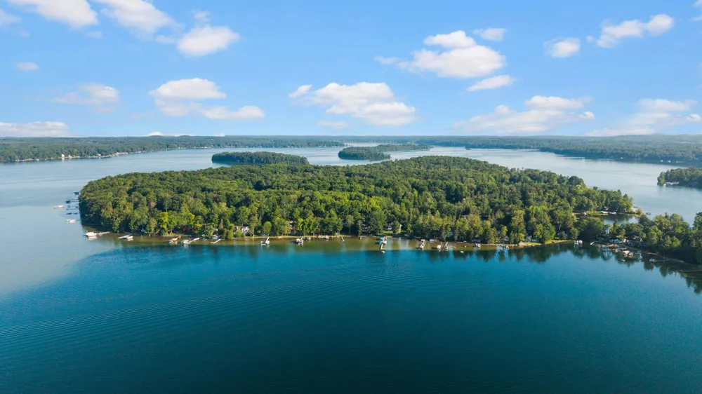 759 South Long Lake Road Long Lake Township, MI 49684