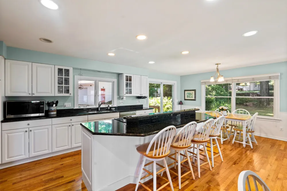 759 South Long Lake Road Long Lake Township, MI 49684