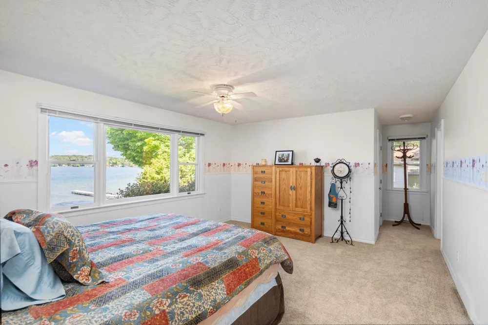 759 South Long Lake Road Long Lake Township, MI 49684
