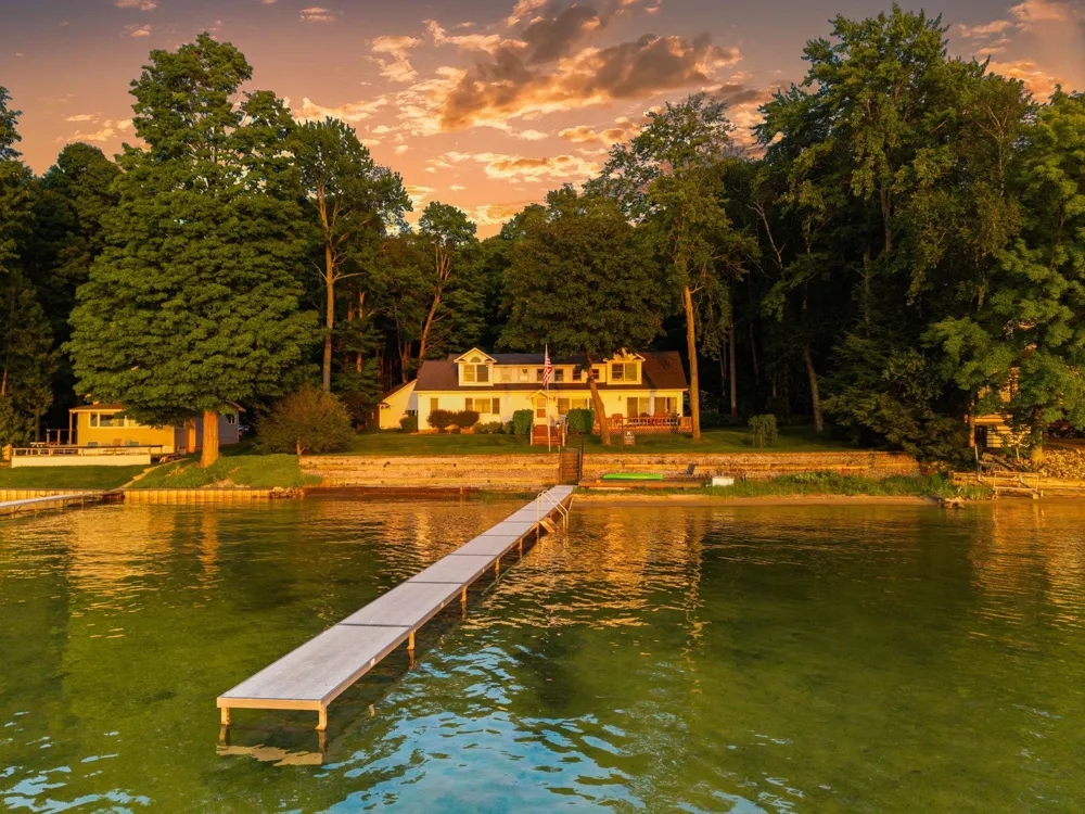 759 South Long Lake Road Long Lake Township, MI 49684