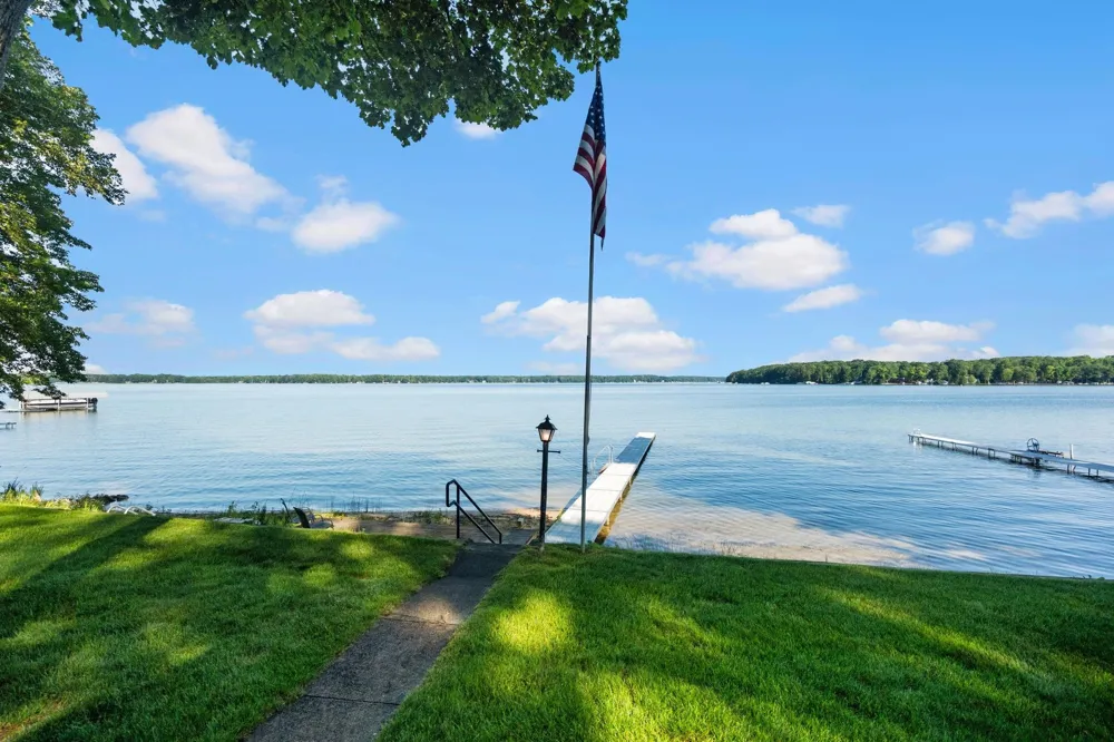 759 South Long Lake Road Long Lake Township, MI 49684