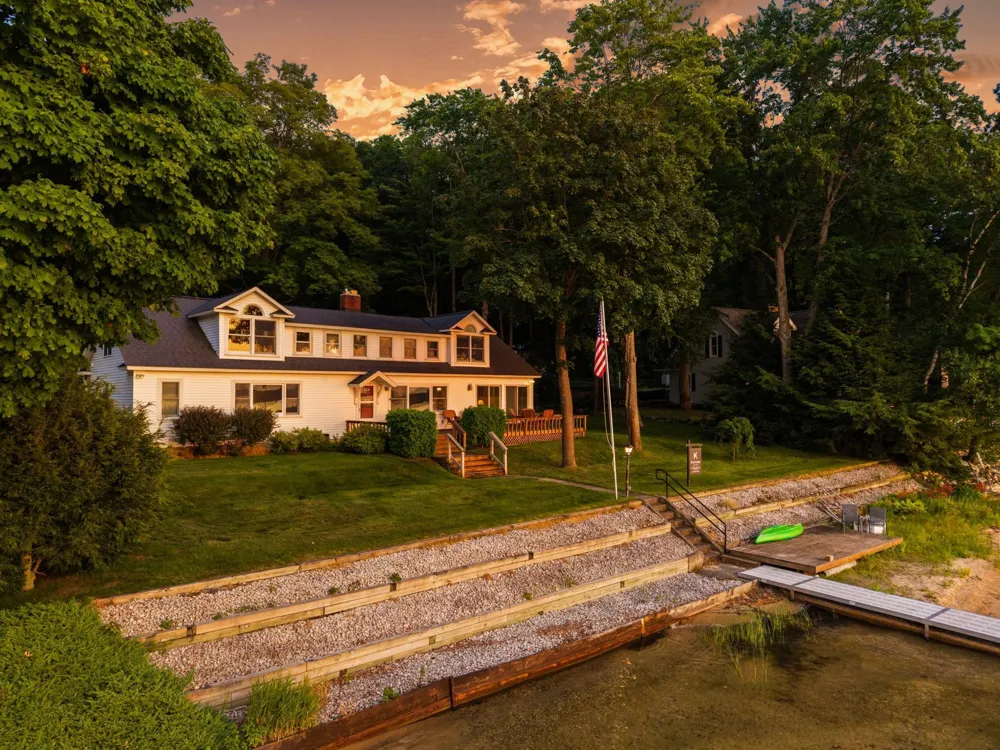 759 South Long Lake Road Long Lake Township, MI 49684