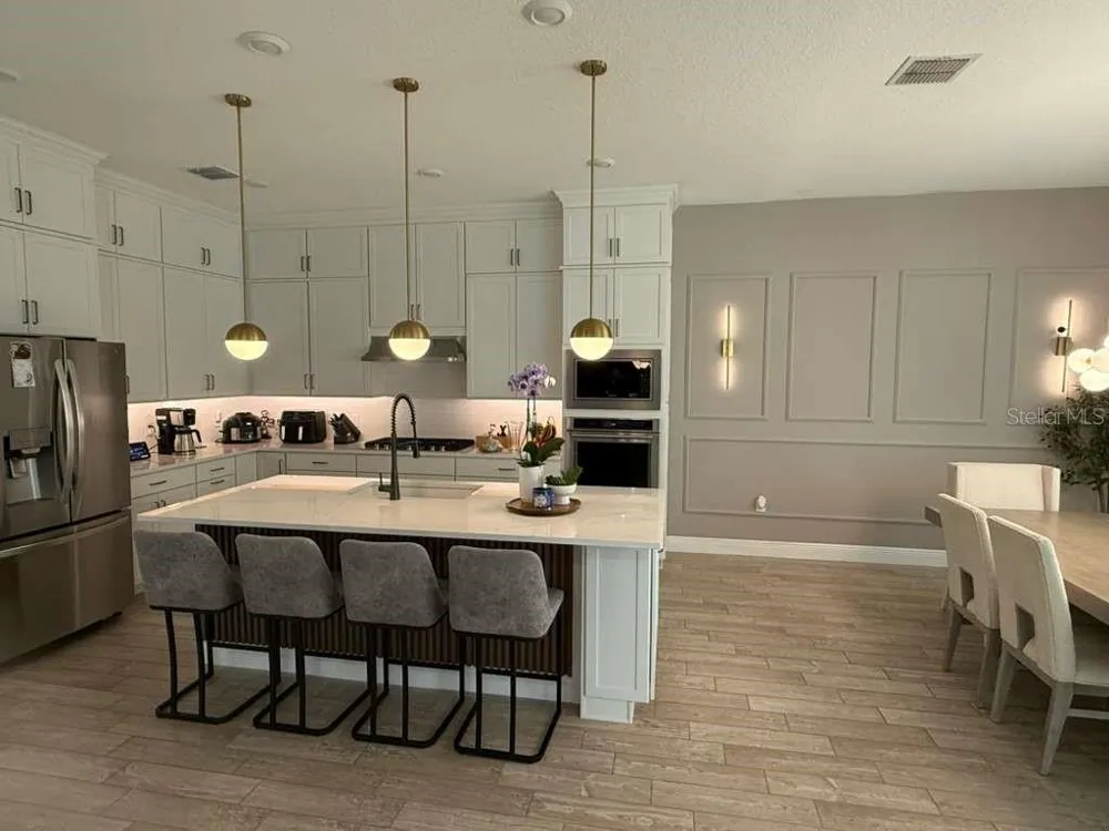 10275 PARK ESTATES AVENUE Orlando, FL 32836