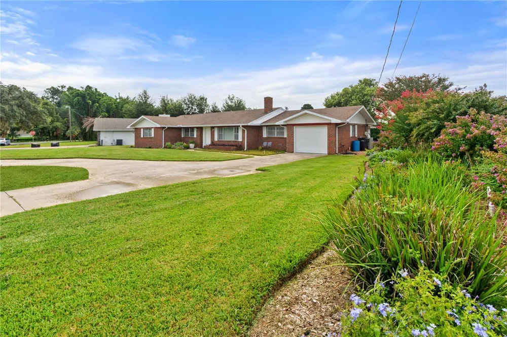 404 COLEMAN DRIVE Winter Haven, FL 33884