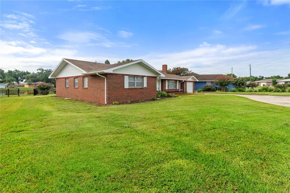 404 COLEMAN DRIVE Winter Haven, FL 33884