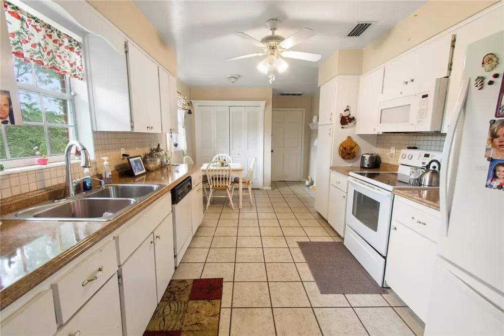 404 COLEMAN DRIVE Winter Haven, FL 33884