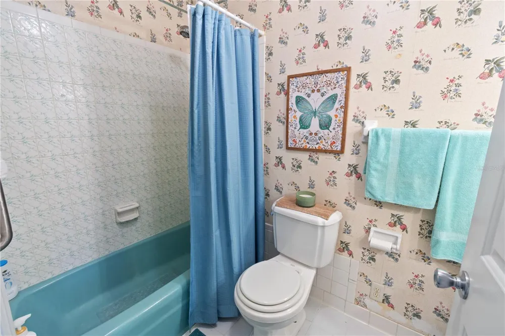 404 COLEMAN DRIVE Winter Haven, FL 33884