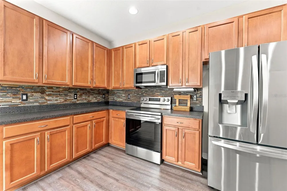 5852 AUTUMN SHIRE Zephyrhills, FL 33541